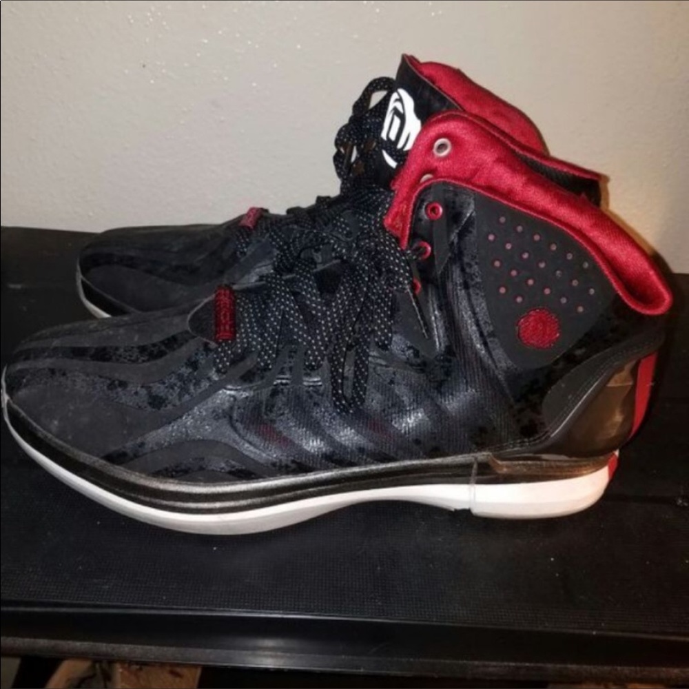 Derrick Rose Adidas shoes